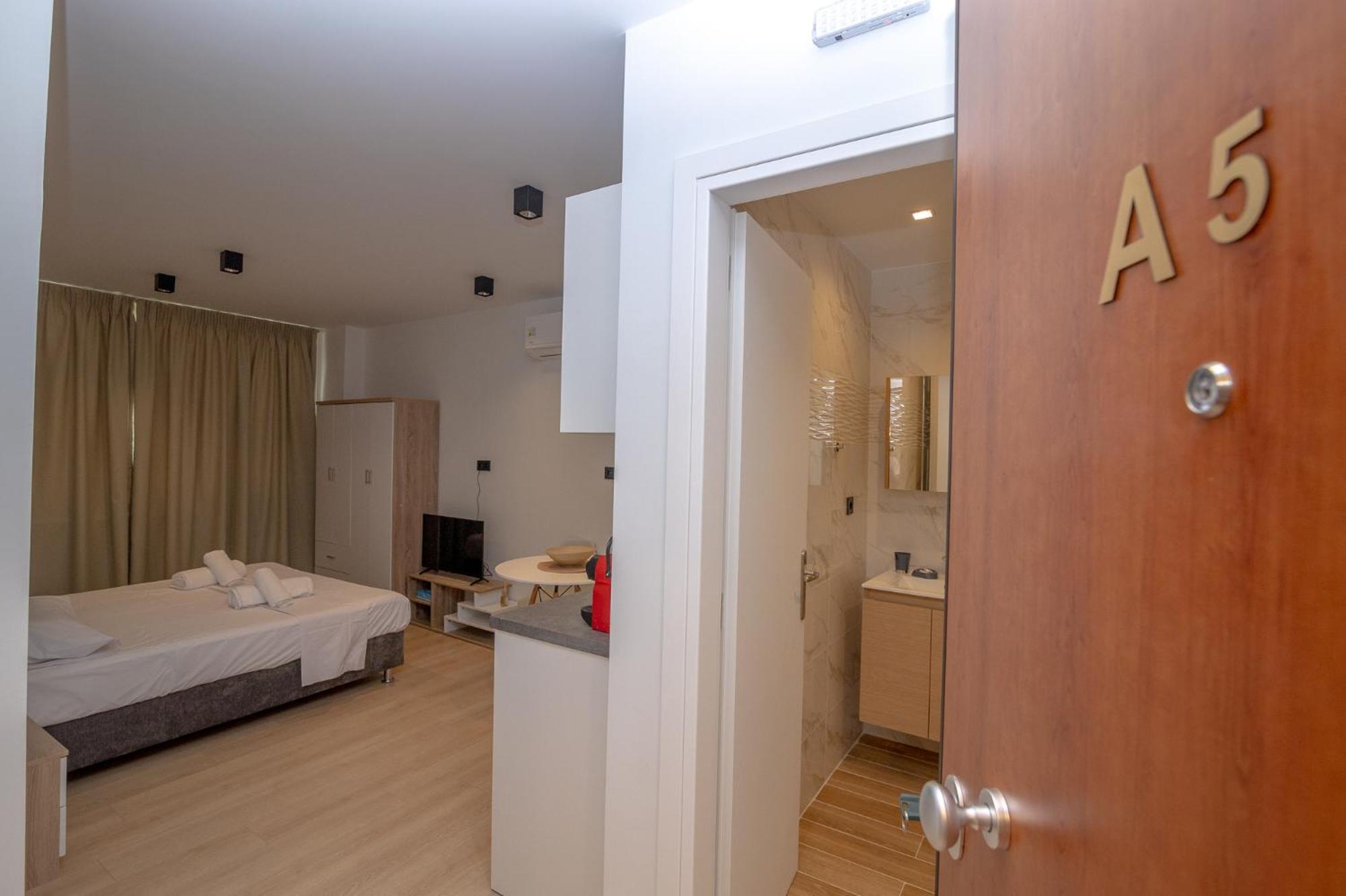 Facadoro Apartments Афіни Екстер'єр фото
